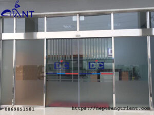 Cửa inox trắng xước