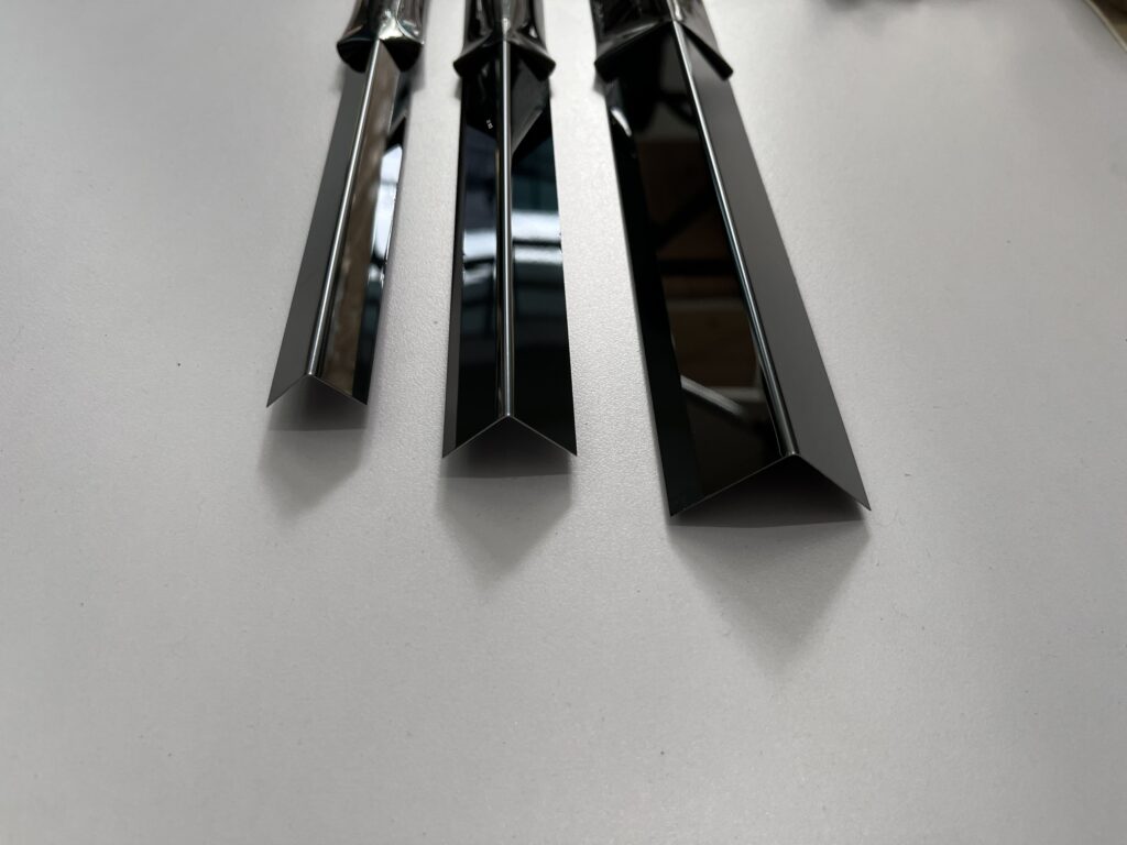 Nẹp V inox 201 màu đen gương