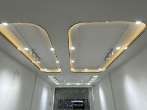 Trần thạch cao ốp inox vàng gương