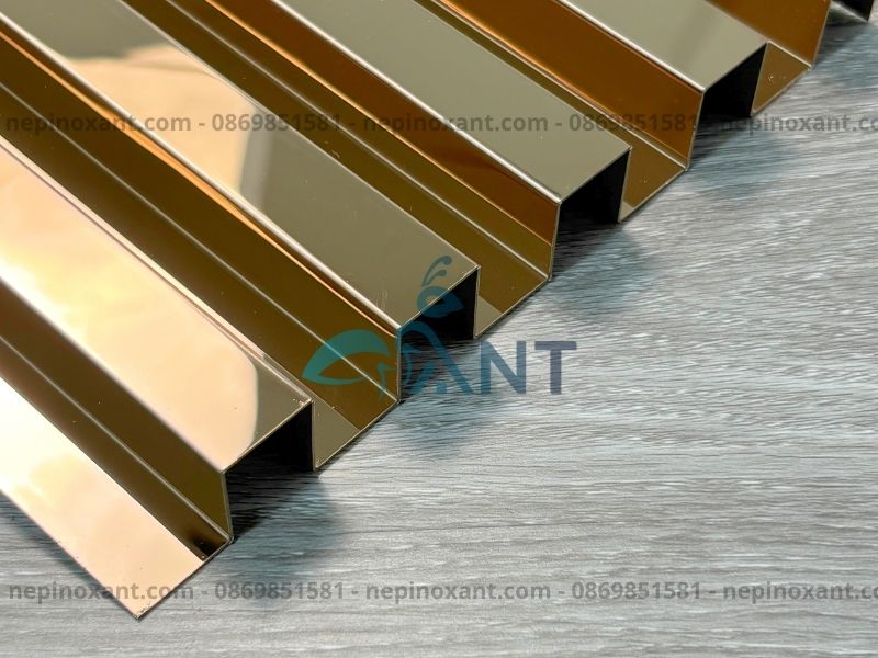 Tấm ốp lam sóng inox ANT
