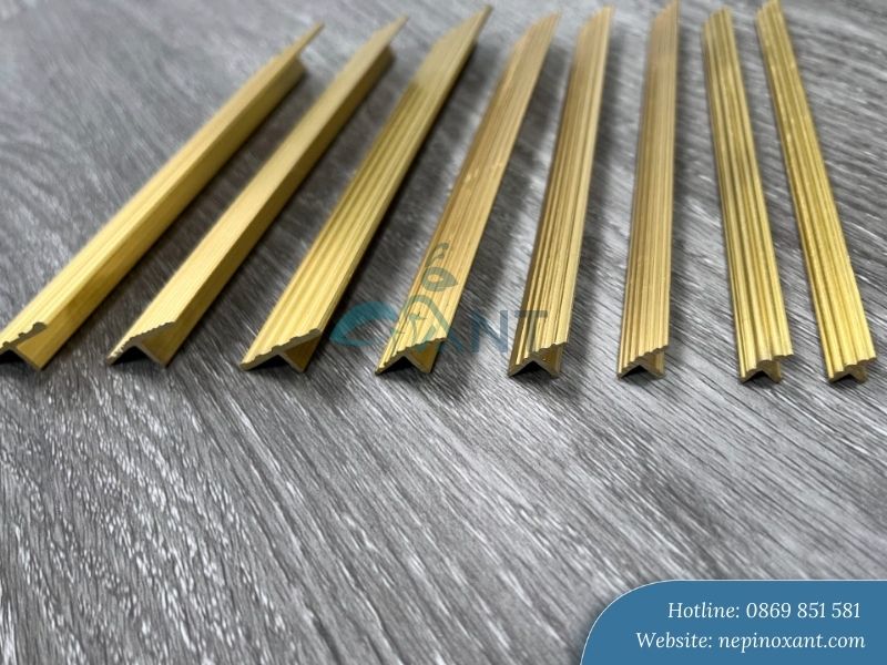 Nẹp chỉ đồng chống trơn cầu thang