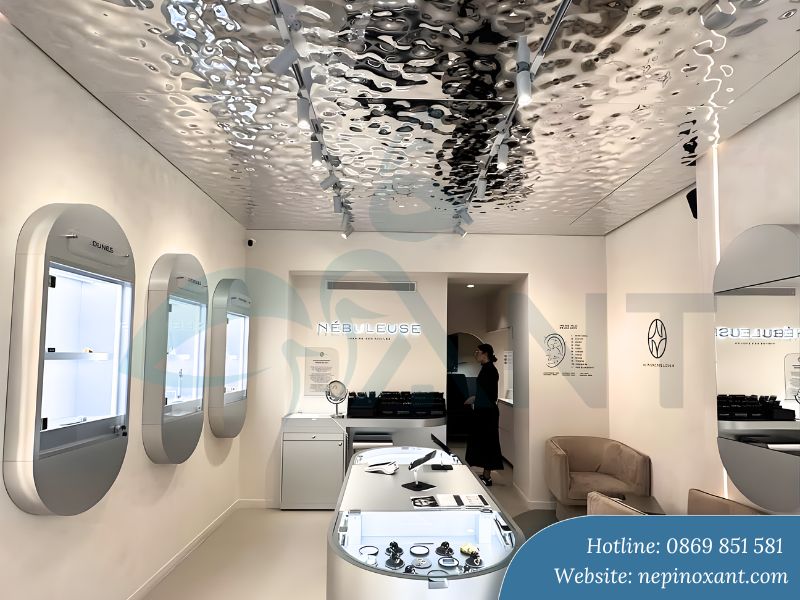 Tấm ốn inox trong thi công trần tạo không gian
