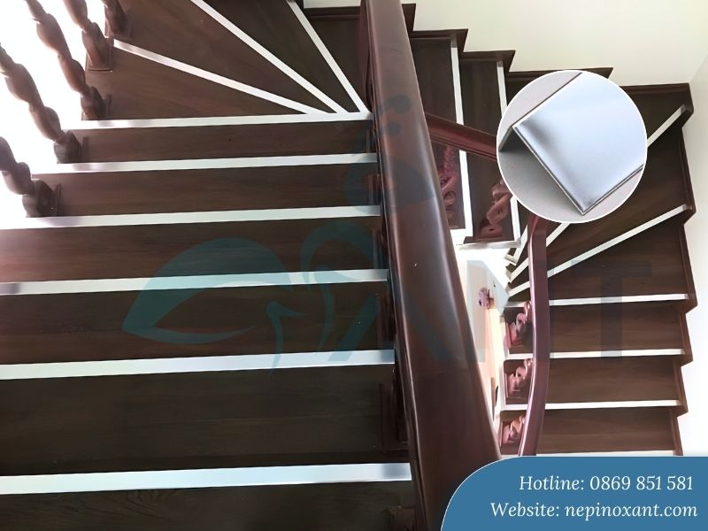 Yếu tố ảnh hưởng đến mức giá của nẹp inox chống trượt cầu thang