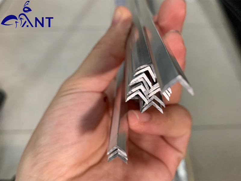 Nẹp nhôm V6
